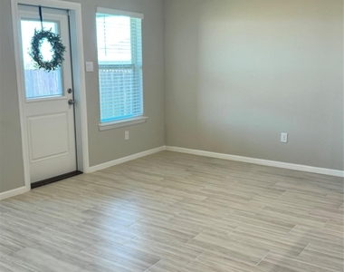 9428 Golden Tree - Photo Thumbnail 13