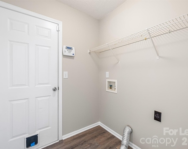 6102 Tesh Court - Photo Thumbnail 26