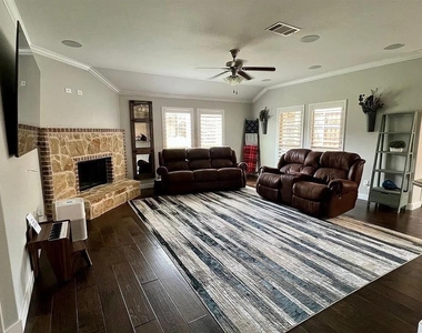 15009 Northview Drive - Photo Thumbnail 1