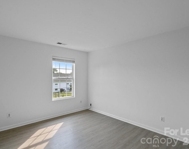 4321 Owls Perch Drive - Photo Thumbnail 23