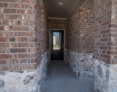 1202 Sweetleaf Street - Photo Thumbnail 2