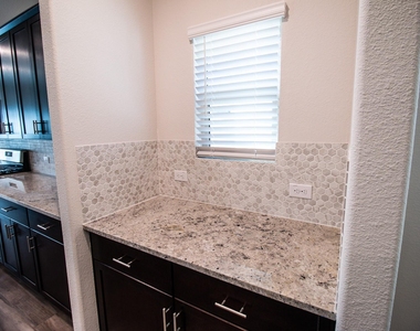 1202 Sweetleaf Street - Photo Thumbnail 7