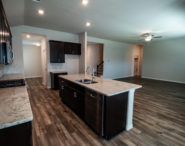 1202 Sweetleaf Street - Photo Thumbnail 12