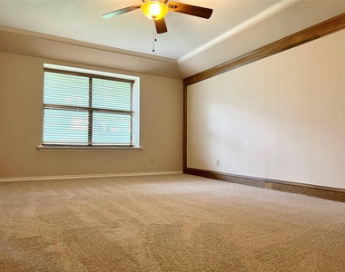 932 Old Mill Circle - Photo Thumbnail 5