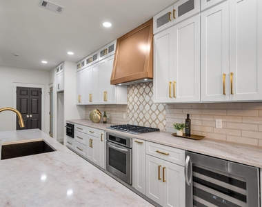2706 Summerwood Court - Photo Thumbnail 19