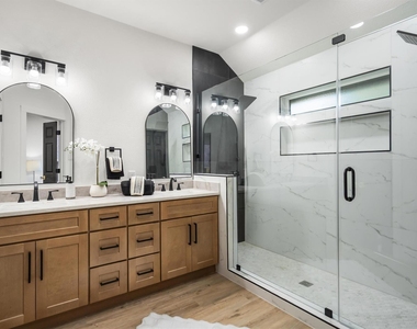 2706 Summerwood Court - Photo Thumbnail 4