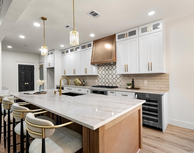 2706 Summerwood Court - Photo Thumbnail 3