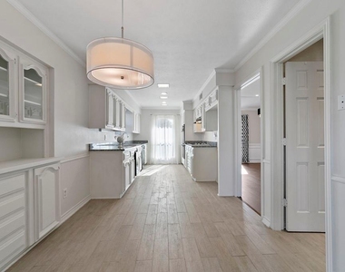 16353 Lauder Lane - Photo Thumbnail 24