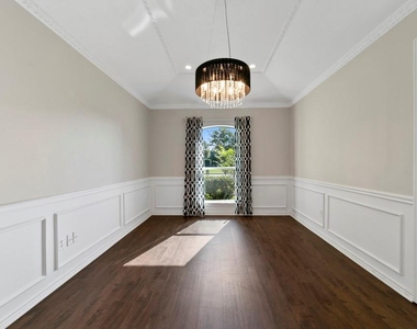 16353 Lauder Lane - Photo Thumbnail 17