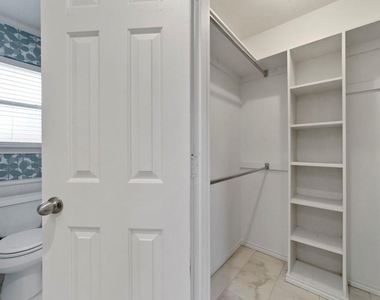 16353 Lauder Lane - Photo Thumbnail 37