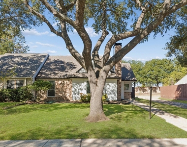 3307 Foxboro Drive - Photo Thumbnail 1