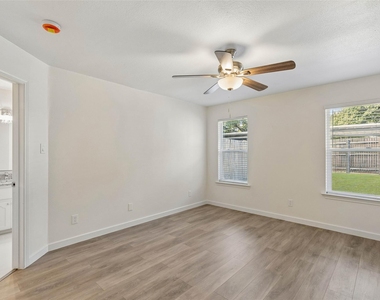 3307 Foxboro Drive - Photo Thumbnail 25