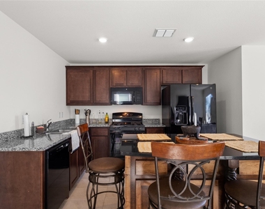 451 Eagle Wind Way - Photo Thumbnail 5