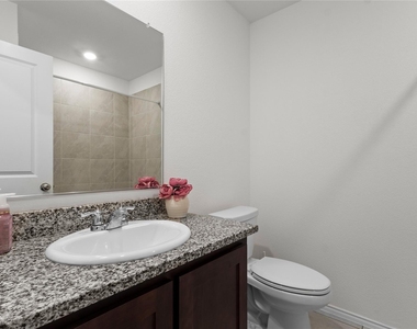 451 Eagle Wind Way - Photo Thumbnail 11