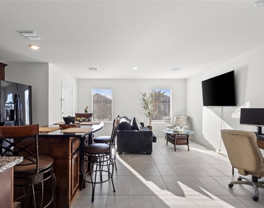 451 Eagle Wind Way - Photo Thumbnail 4