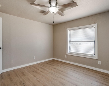 913 Jameson Street - Photo Thumbnail 20