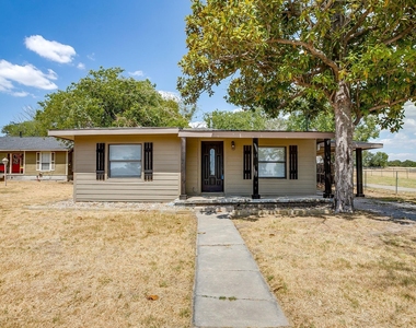 913 Jameson Street - Photo Thumbnail 14
