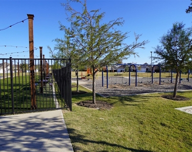 3211 Buffalo Creek Circle - Photo Thumbnail 21