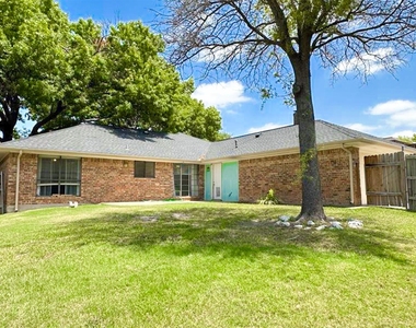 407 Shoretrail Drive - Photo Thumbnail 16