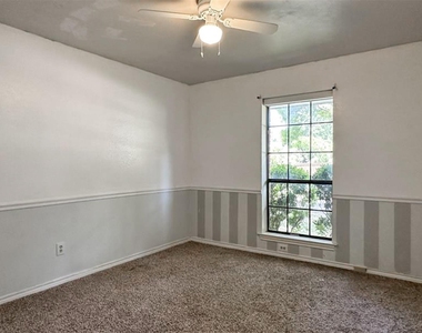 407 Shoretrail Drive - Photo Thumbnail 13