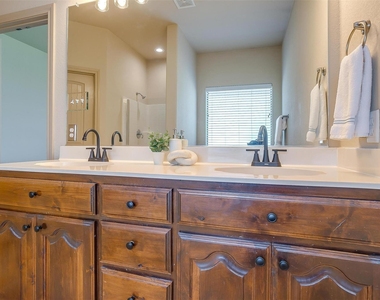 1136 Roping Reins Way - Photo Thumbnail 15