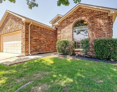 1136 Roping Reins Way - Photo Thumbnail 2