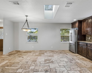 921 Harvest Glen Drive - Photo Thumbnail 3