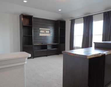 239 Oxford Drive - Photo Thumbnail 25