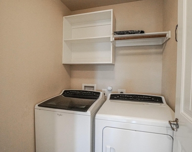 239 Oxford Drive - Photo Thumbnail 29