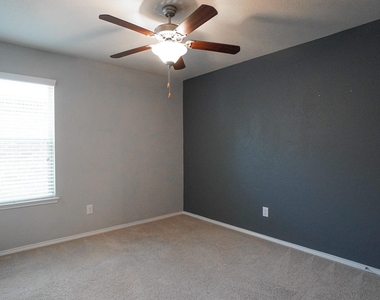 239 Oxford Drive - Photo Thumbnail 21