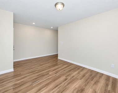 2148 Bellatrix Drive - Photo Thumbnail 5
