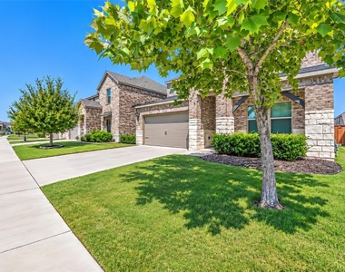 2148 Bellatrix Drive - Photo Thumbnail 2
