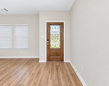 2148 Bellatrix Drive - Photo Thumbnail 4