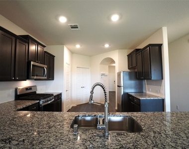 476 Declaration Way - Photo Thumbnail 7