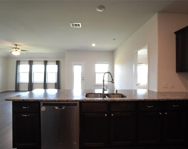 476 Declaration Way - Photo Thumbnail 6