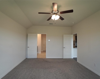 476 Declaration Way - Photo Thumbnail 14