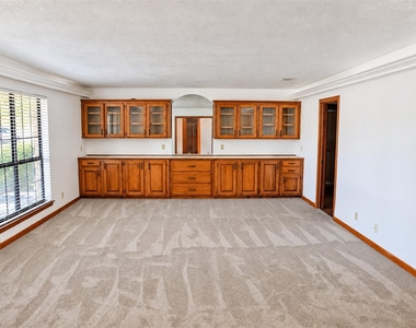 405 S Denton Avenue - Photo Thumbnail 3