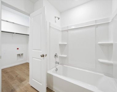 1816 Sanderling Street - Photo Thumbnail 4