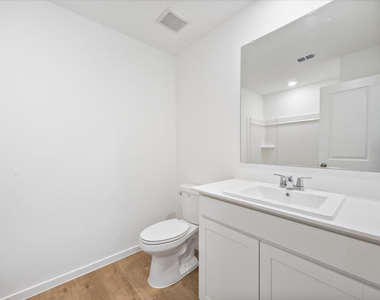1816 Sanderling Street - Photo Thumbnail 3