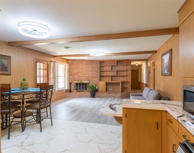 2609 Madison Avenue - Photo Thumbnail 6
