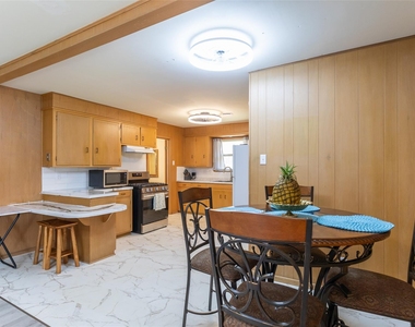 2609 Madison Avenue - Photo Thumbnail 22