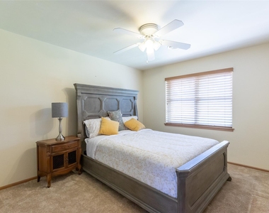 2609 Madison Avenue - Photo Thumbnail 15