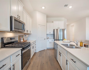 3102 Moccasin Lane - Photo Thumbnail 21