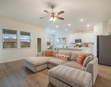 3102 Moccasin Lane - Photo Thumbnail 18