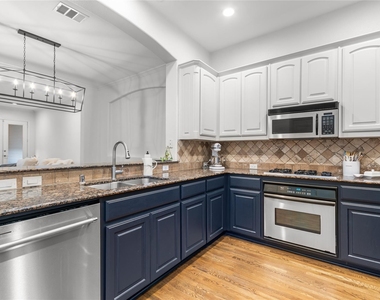 5639 Ellsworth Avenue - Photo Thumbnail 6