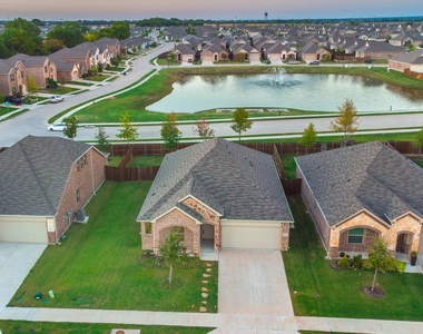3312 Swift Fox Way - Photo Thumbnail 3