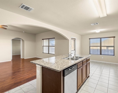 1547 Meadowlake Drive - Photo Thumbnail 9