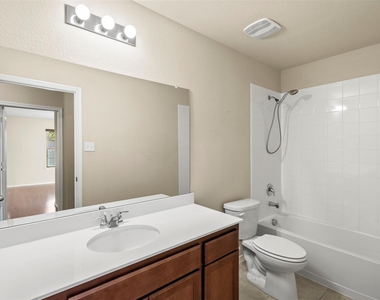 1547 Meadowlake Drive - Photo Thumbnail 21