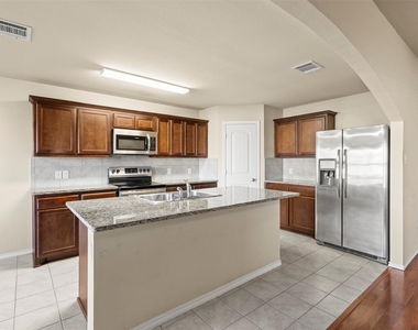 1547 Meadowlake Drive - Photo Thumbnail 11