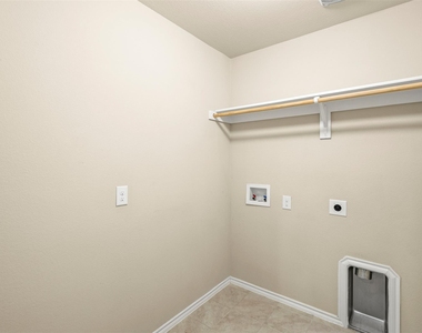 1547 Meadowlake Drive - Photo Thumbnail 22